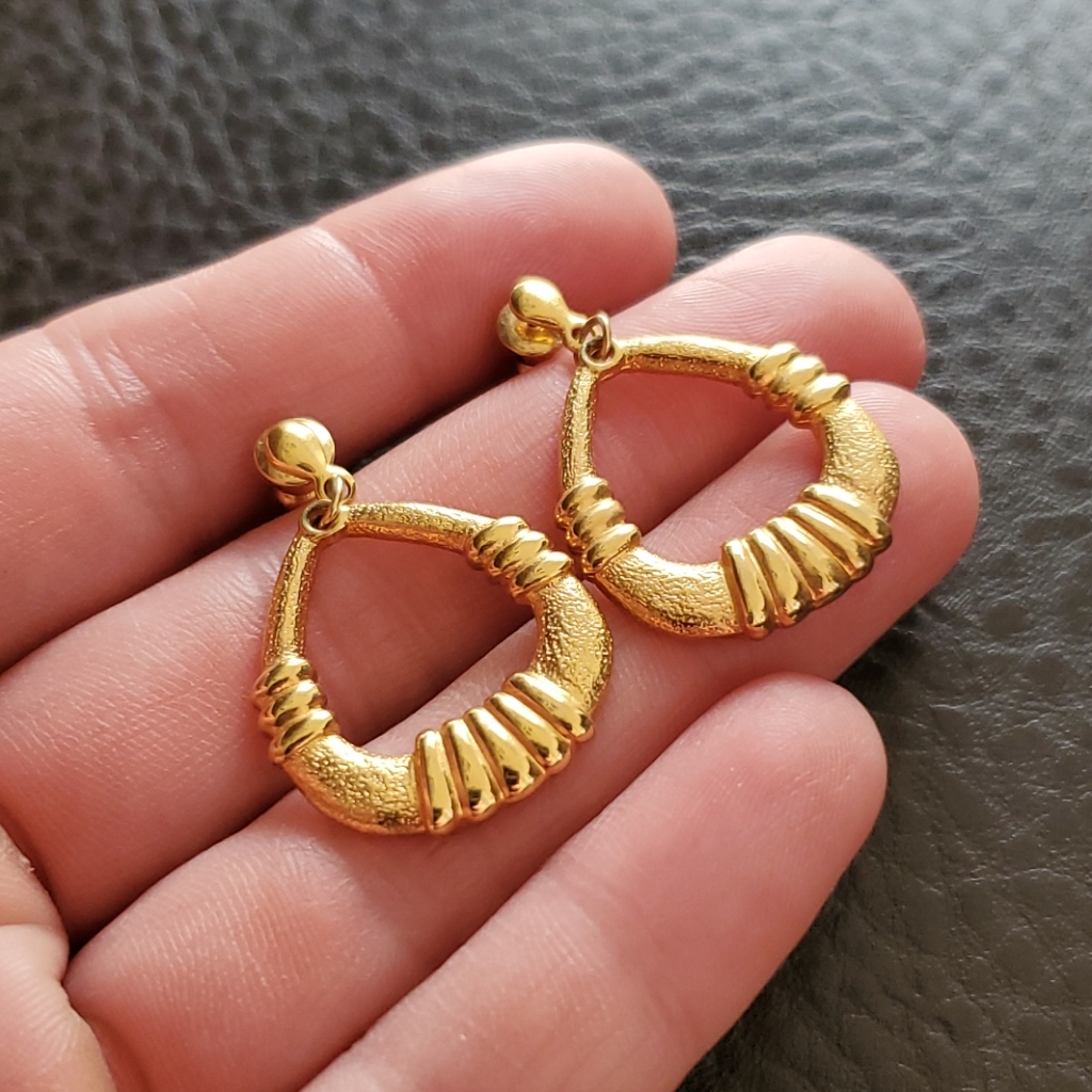 Vtg Earrings